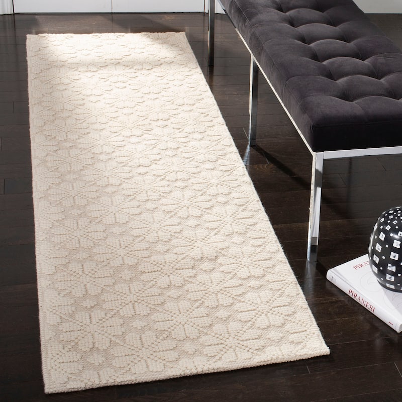 SAFAVIEH Handmade Vermont Jolie Wool Rug - 2'3" x 8' Runner - Ivory