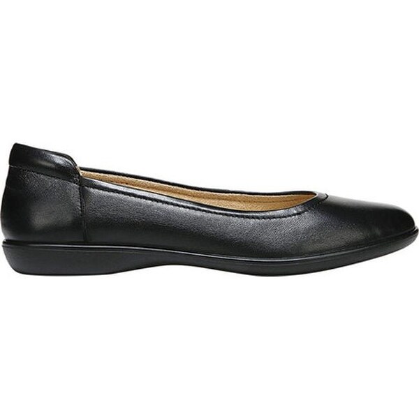 naturalizer flexy black