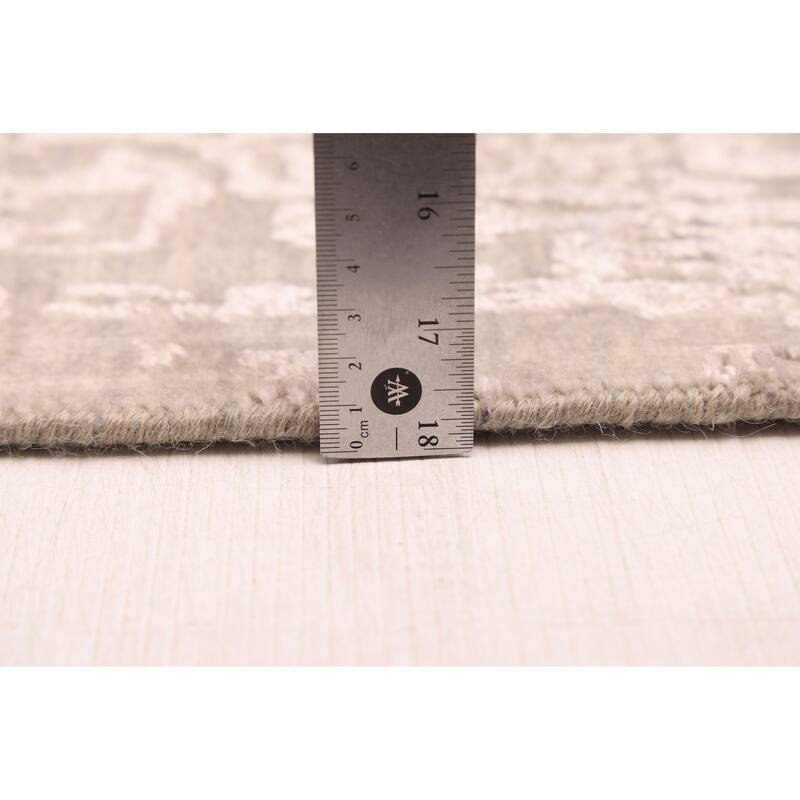ECARPETGALLERY Hand-knotted Legacy Taupe Silk, Wool Rug - 2'7 x 7'11