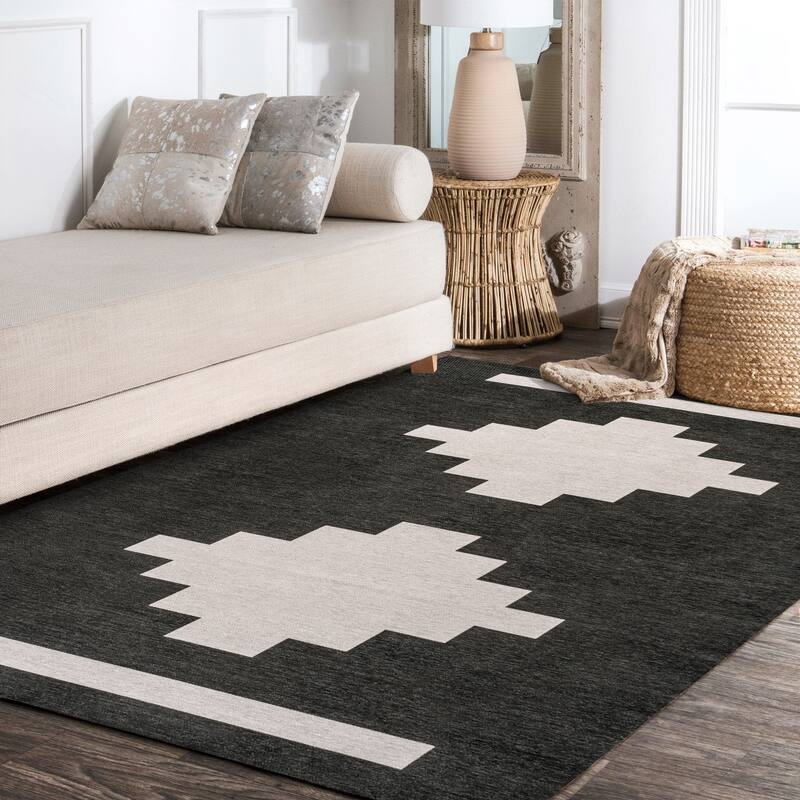 JONATHAN Y Luola Solid Low-Pile Machine Washable Area Rug