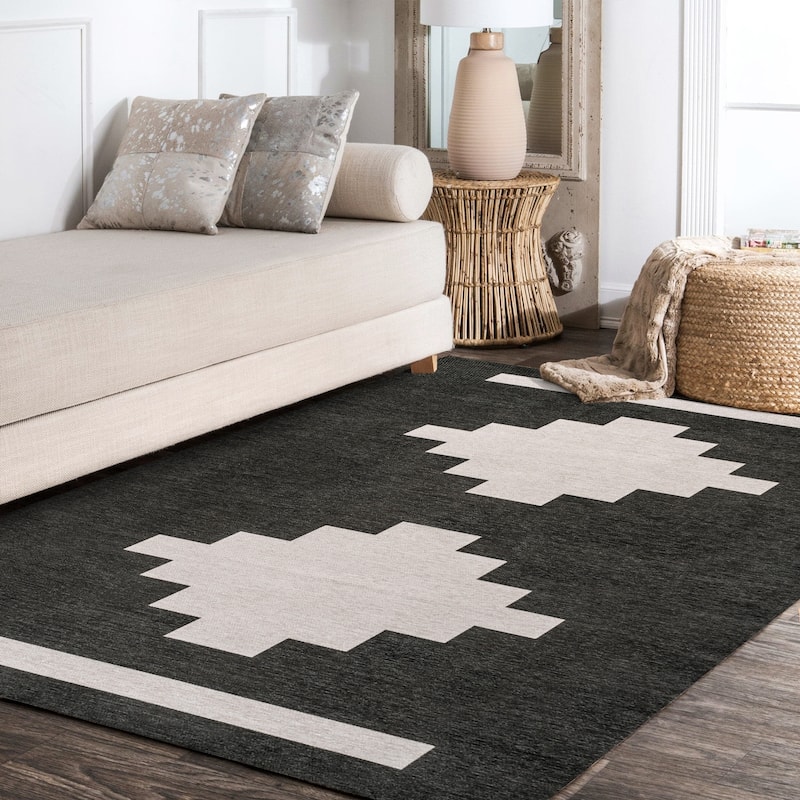 JONATHAN Y Luola Solid Low-Pile Machine Washable Area Rug