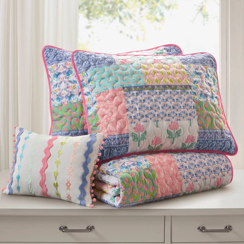 Intelligent Design Nellie Quilt Set