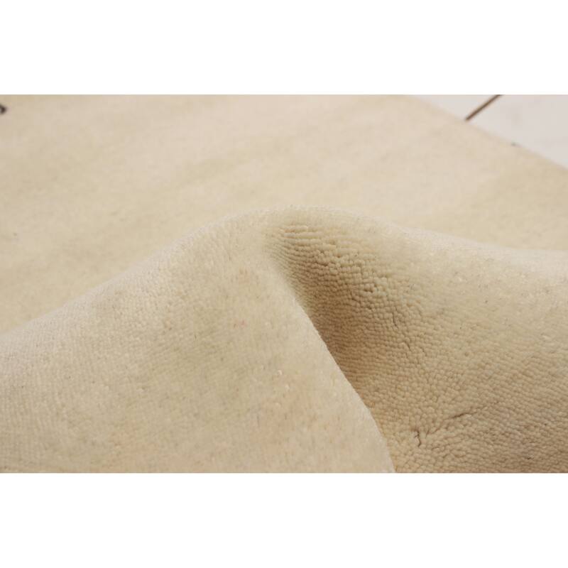 Kashkuli Gabbeh Cream Rug 1'11" x 5'10" - 1'11 x 5'10