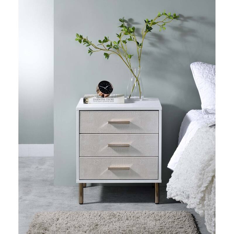 3 Drawers Nightstand with Metal Legs