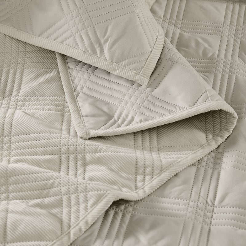 Brooklyn Loom Corduroy Pinsonic 3 Piece Quilt Set