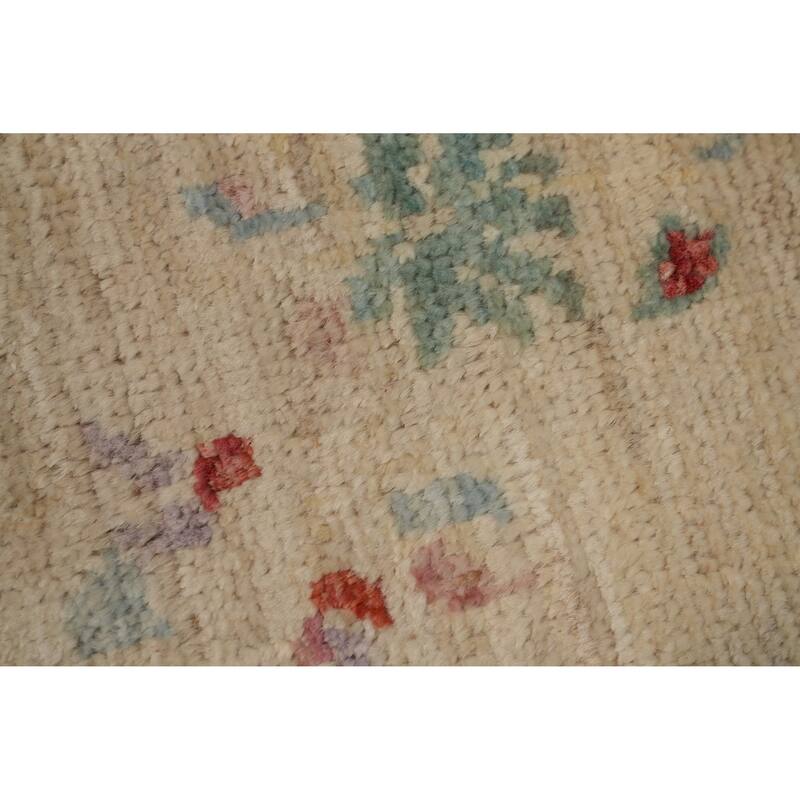 Hand Knotted Oriental 100% Wool Carpet Traditional Floral Beige & Ivories Art Deco Area Rug - 6' 1'' X 2' 7''