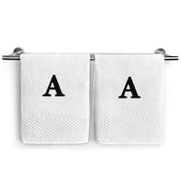 https://ak1.ostkcdn.com/images/products/is/images/direct/6667e526bcc9fb17457afcd8f71b238e34d0fbc3/Kaufman-2-Piece-set-Monogrammed-Checkerboard-White-Hand-Towel-17%22-x-28%22-A.jpg?imwidth=200&impolicy=medium