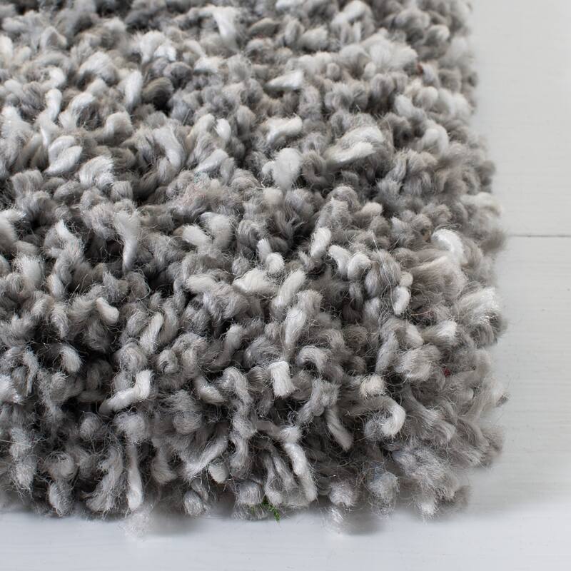 SAFAVIEH Evolution Shag Gwenaele Solid 1.8-inch Thick Rug