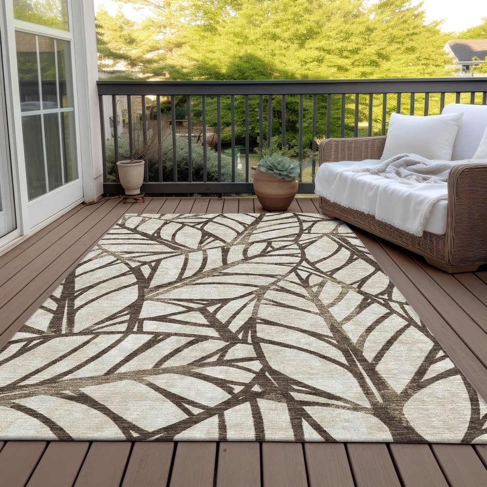 Machine Washable Indoor/ Outdoor Chantille Modern Palm Rug