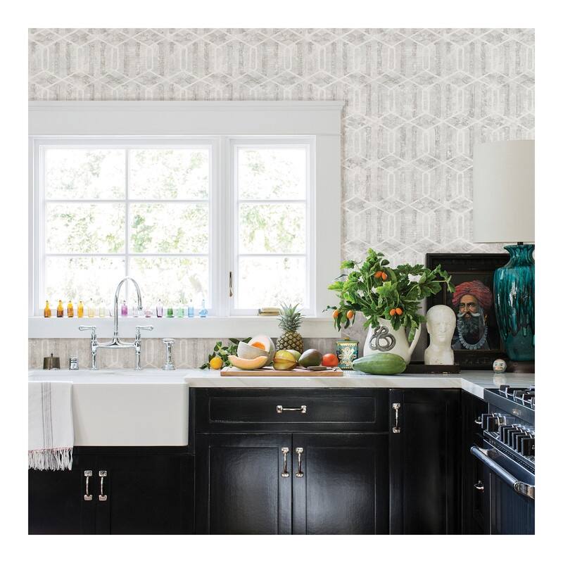 Advantage Stormi Light Grey Geometric Wallpaper - 21 x 396 x 0.025