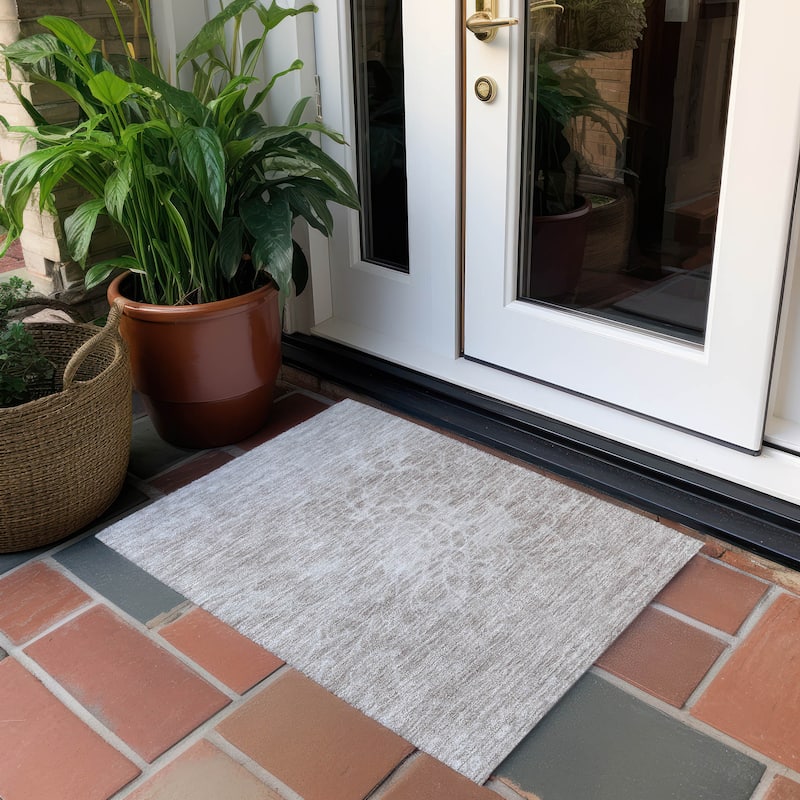 Machine Washable Indoor/ Outdoor Chantille Modern Vintage Floral Rug