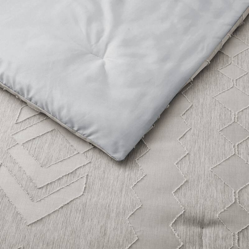 3 Piece Reversible Pintuck Pinch Pleat Bohemia and Tufted Clipped Comforter Set