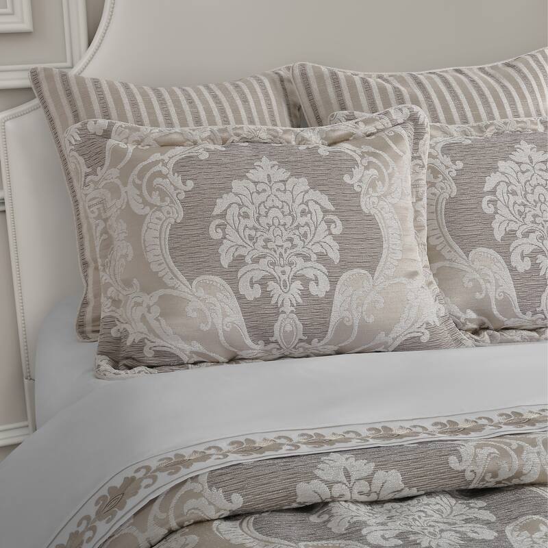 Queensbury Comforter Set