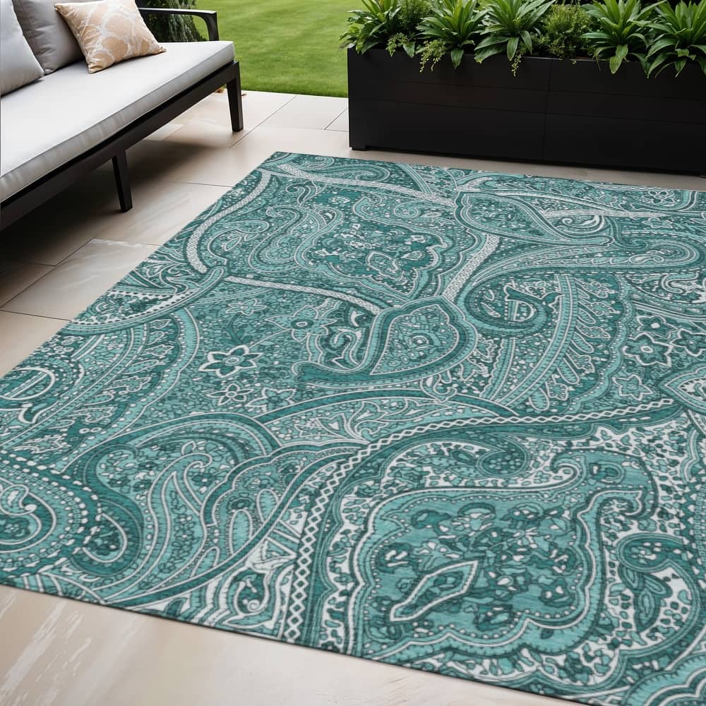 HomeRoots Paisley Traditional Rectangle Outdoor Rug