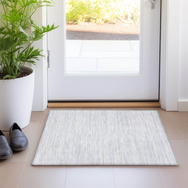 Machine Washable Indoor/ Outdoor Casual Ombre Chantille Rug