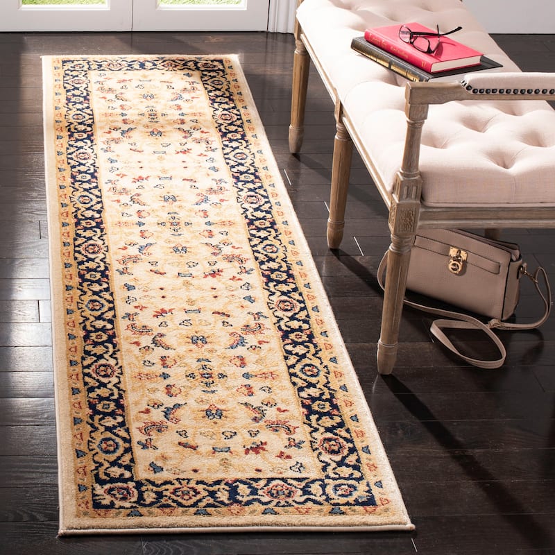 SAFAVIEH Austin Luice Traditional Oriental Rug