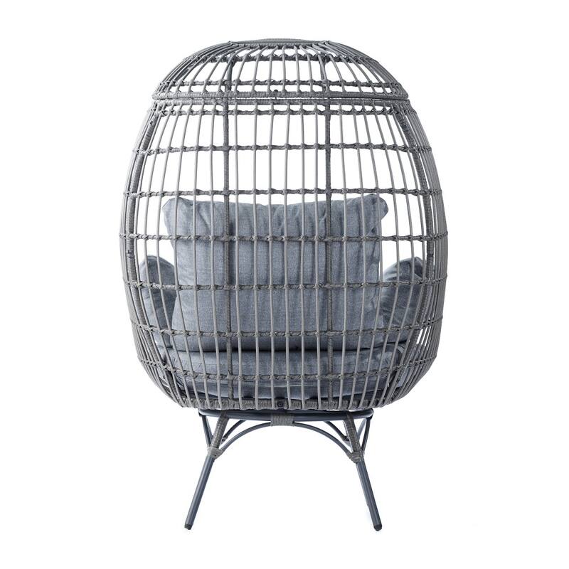 Commercial Indoor/Outdoor Wicker Swivel Lounge Chair with 4 Cushions