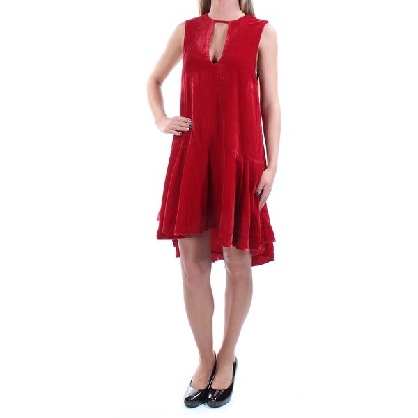 red velvet sleeveless dress
