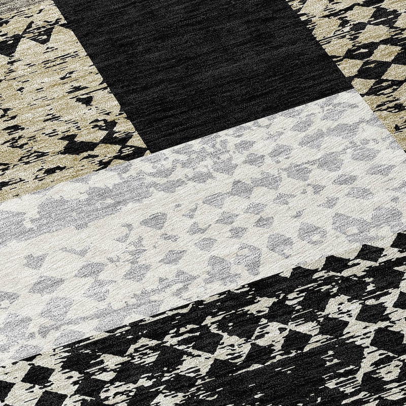 Machine Washable Indoor/ Outdoor Modern Blocks Chantille Rug