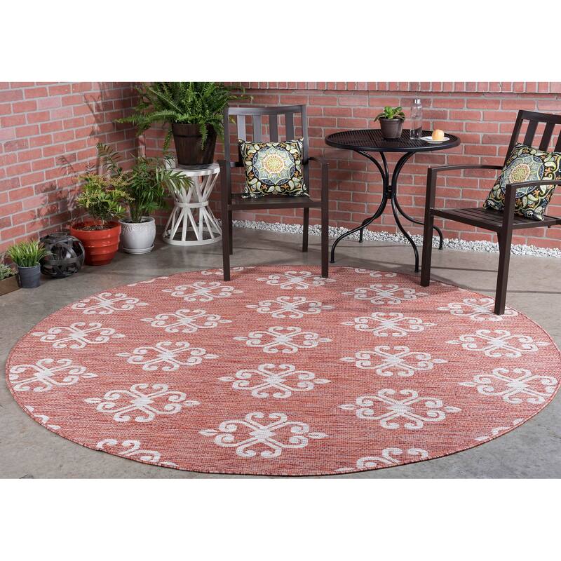 Colonnade Transitional Scroll Indoor/Outdoor Area Rug