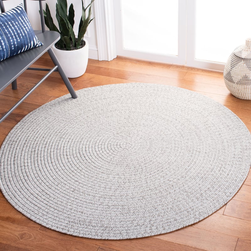 SAFAVIEH Handmade Braided Country Casual Lavada Rug - 5' x 5' Round - Silver/Grey