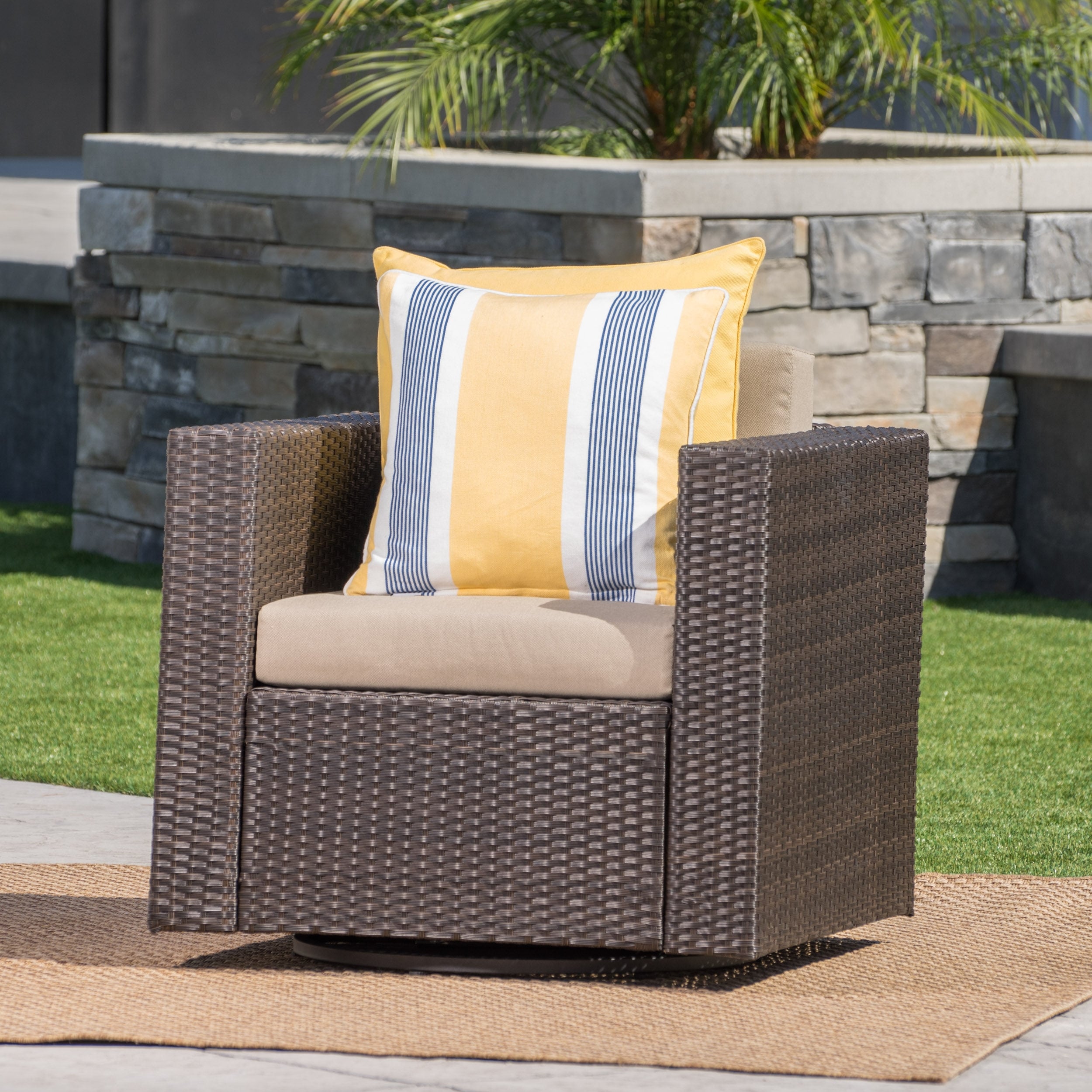 Puerta wicker club chair shop