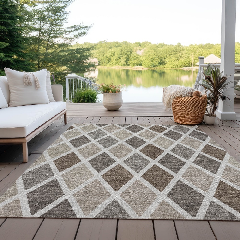 Machine Washable Indoor/ Outdoor Chantille Diamond Prism Rug
