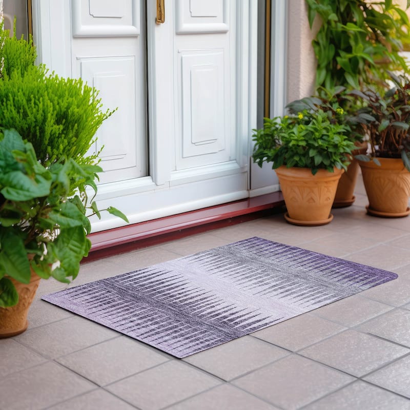 Machine Washable Indoor/ Outdoor Chantille Ombre Contemporary Rug - Purple - 1'8" x 2'6"