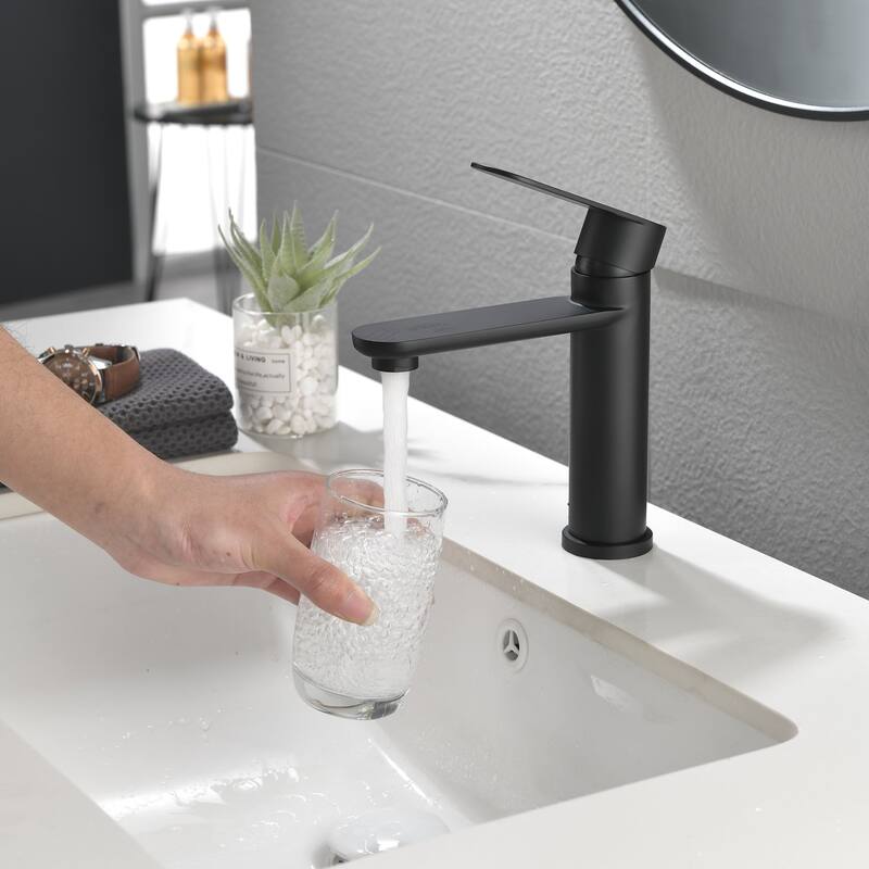 Single Handle Single Hole Bathroom Faucet