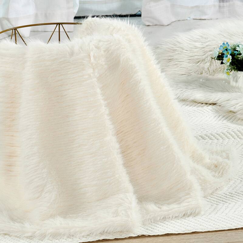 Home Soft Things Super Soft Fluffy Textured FauxFur Throw Blanket