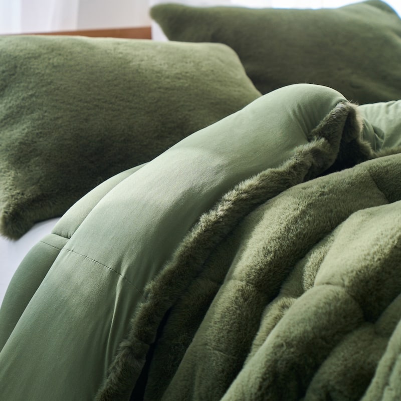 Chunky Bunny Yoga - Coma Inducer® Oversized Comforter - Chive
