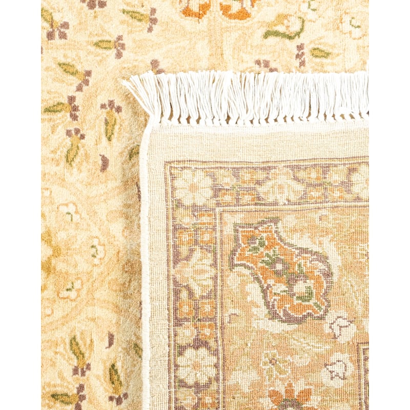 Overton Handknotted Wool Traditional Oriental Ivory Area Rug - 5' x 8'
