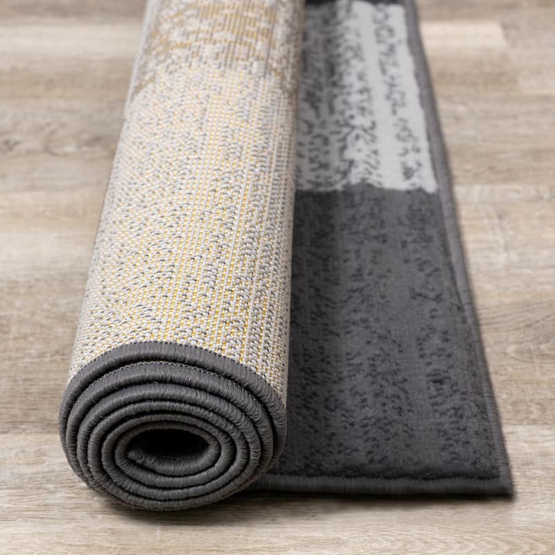 Florence Collection - Grey/Cream Distressed Blocks Rug - 4'7" x 6'7"
