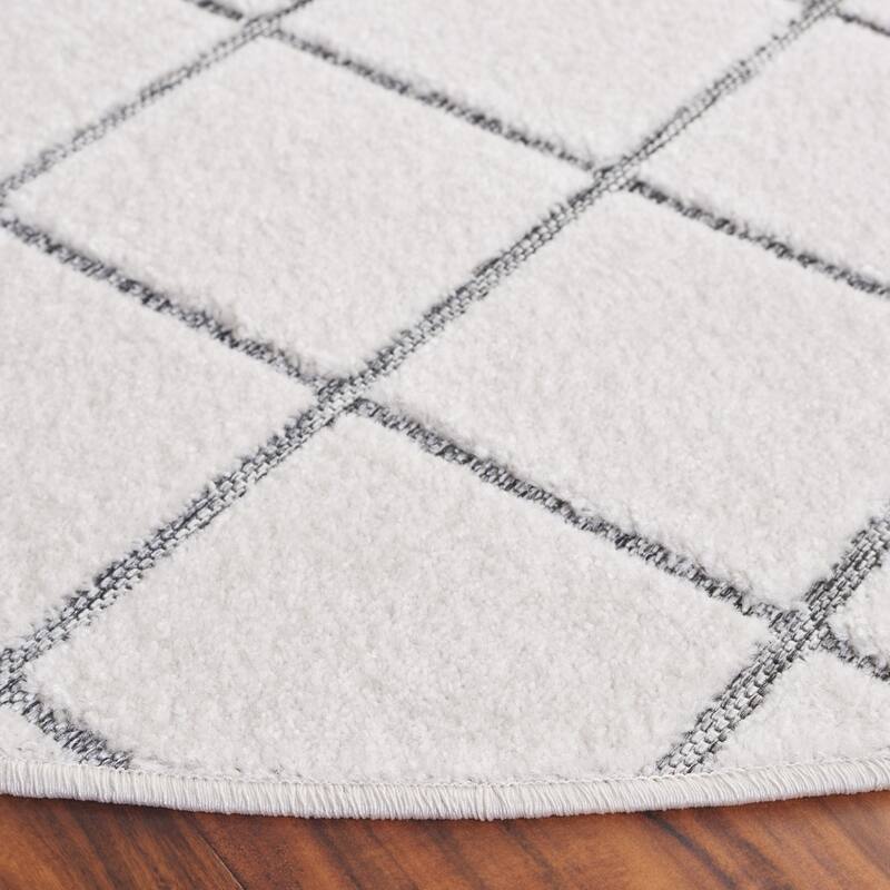 SAFAVIEH Stella Tonje Modern & Contemporary Rug