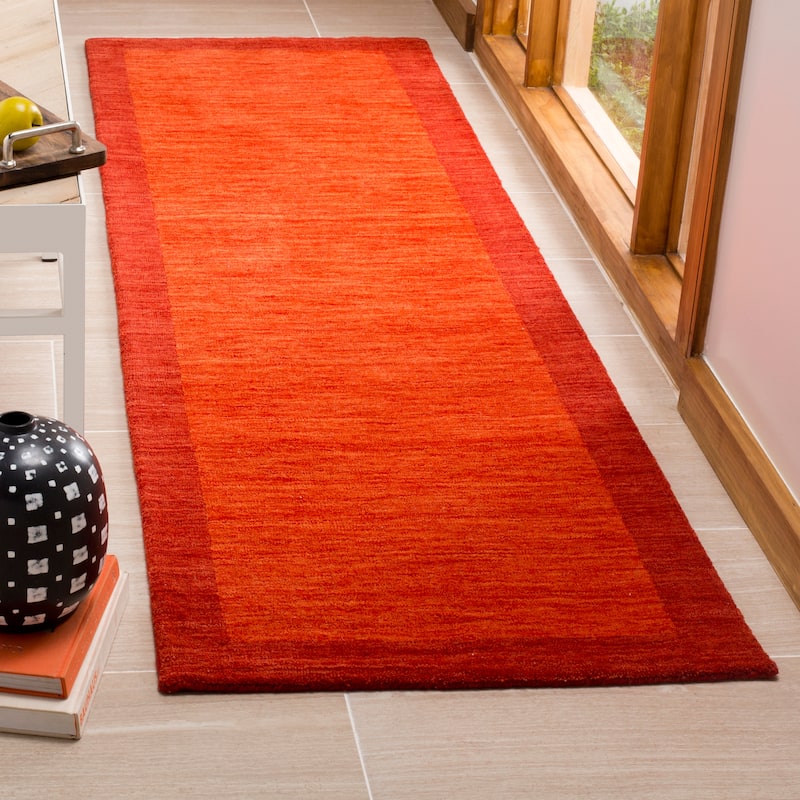 SAFAVIEH Handmade Himalaya Lemoyne Star Modern Hand-spun Wool Rug - 2'3" x 8' Runner - Red
