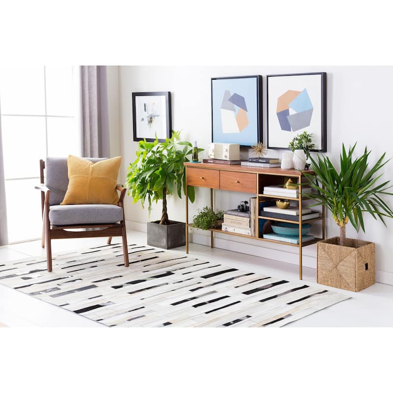 Ancona Black & White Modern Striped Hair on Hide Area Rug - 6' x 9' - 6' x 9' - White/Black