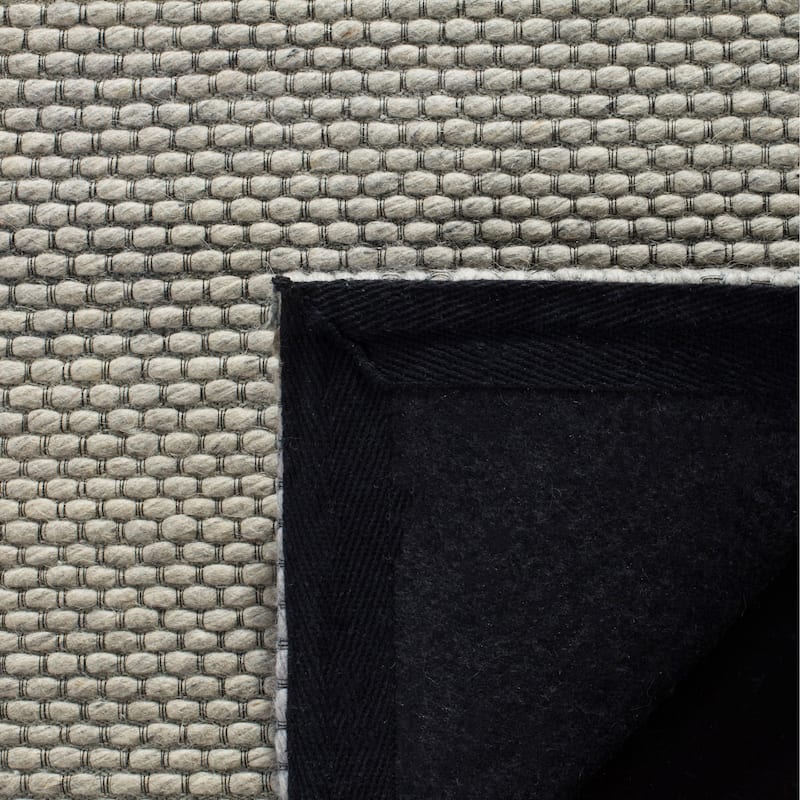 SAFAVIEH Handmade Natura Refiqe Wool Rug