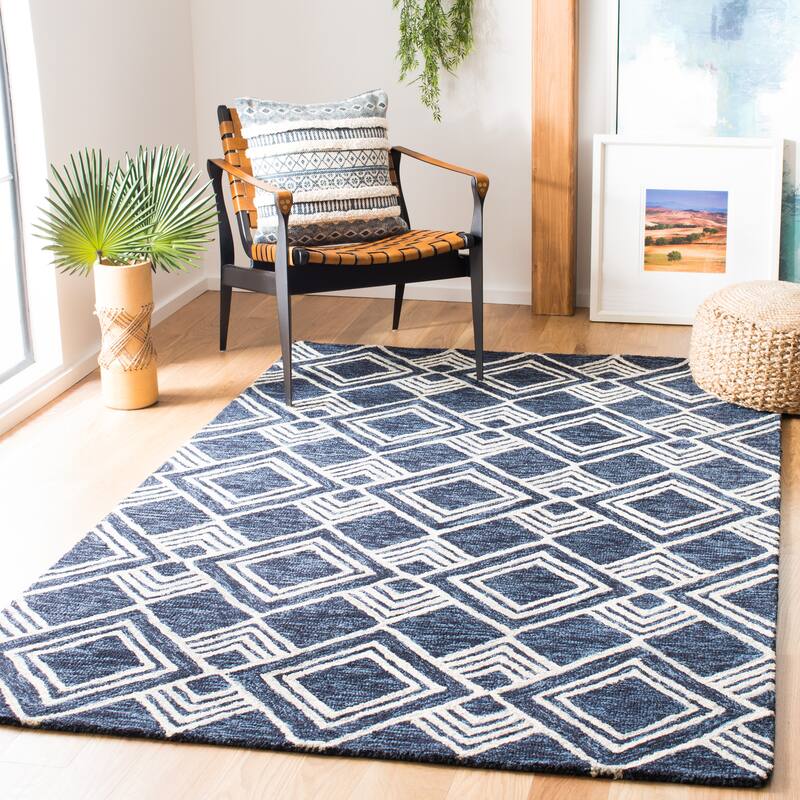 SAFAVIEH Handmade Micro-Loop Sevcan Moroccan Wool Rug - 4' x 6' - Navy/Ivory