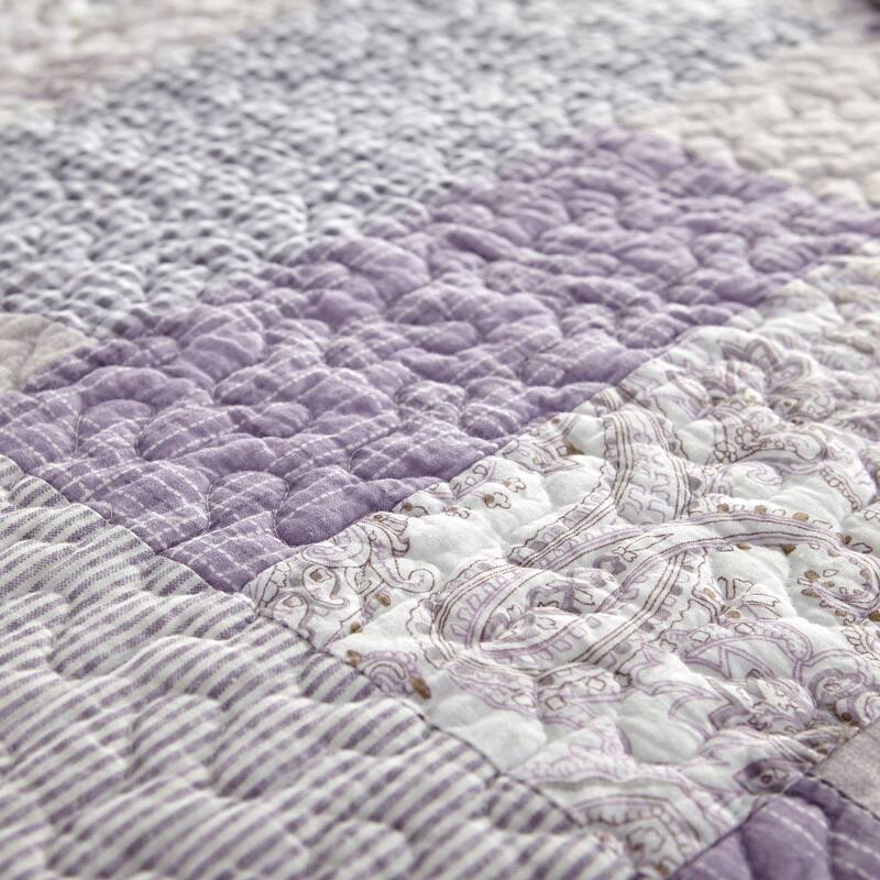 Donna Sharp Lavender Rose Quilt Set