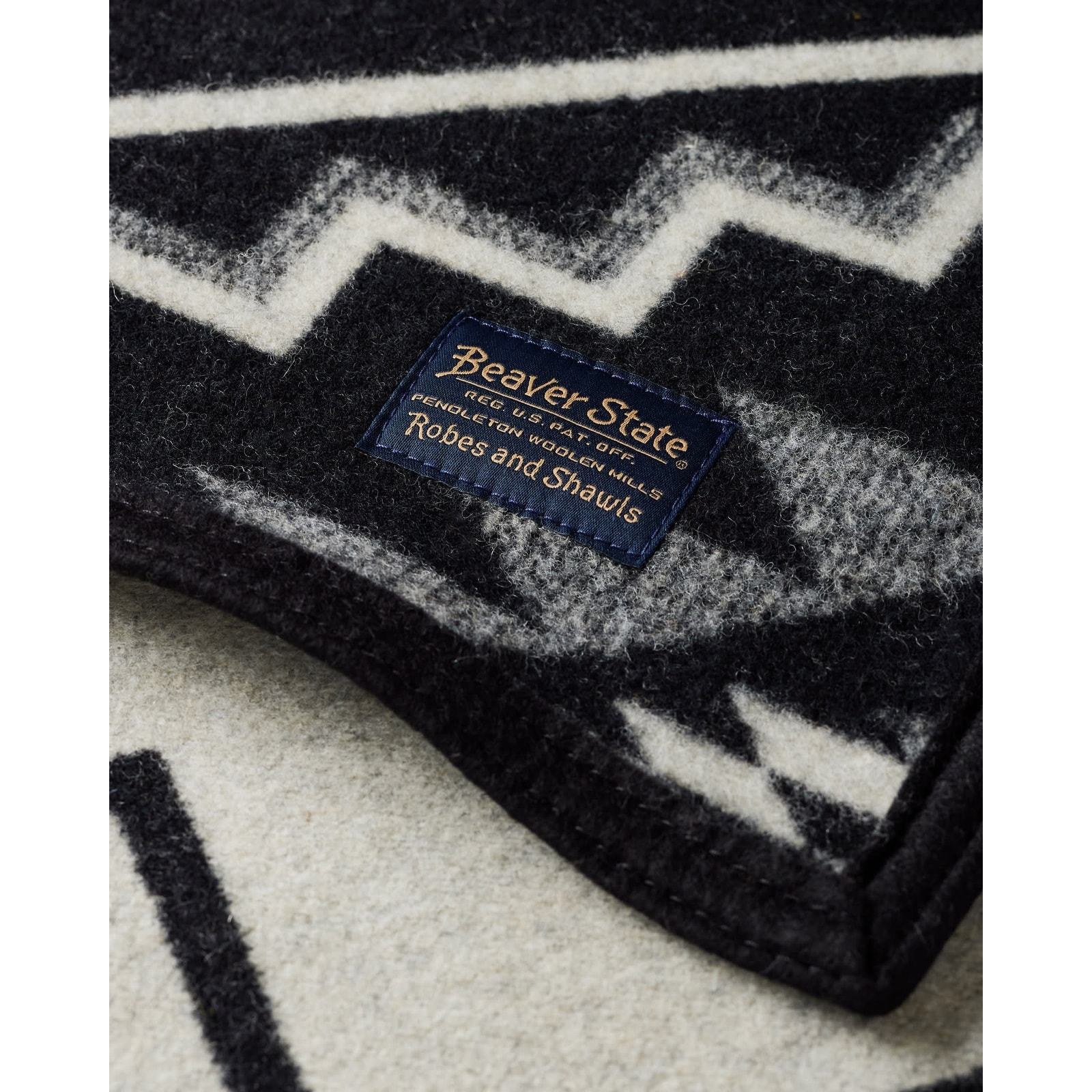 Pendleton Oxbow Throw Blanket - Overstock - 43290842