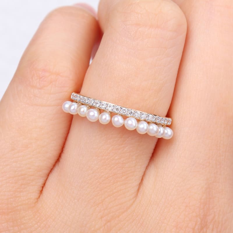 Miadora 2-2.5mm Cultured Freshwater Pearl and 1/6ct TDW Diamond Single Row Ring in 14k Yellow Gold