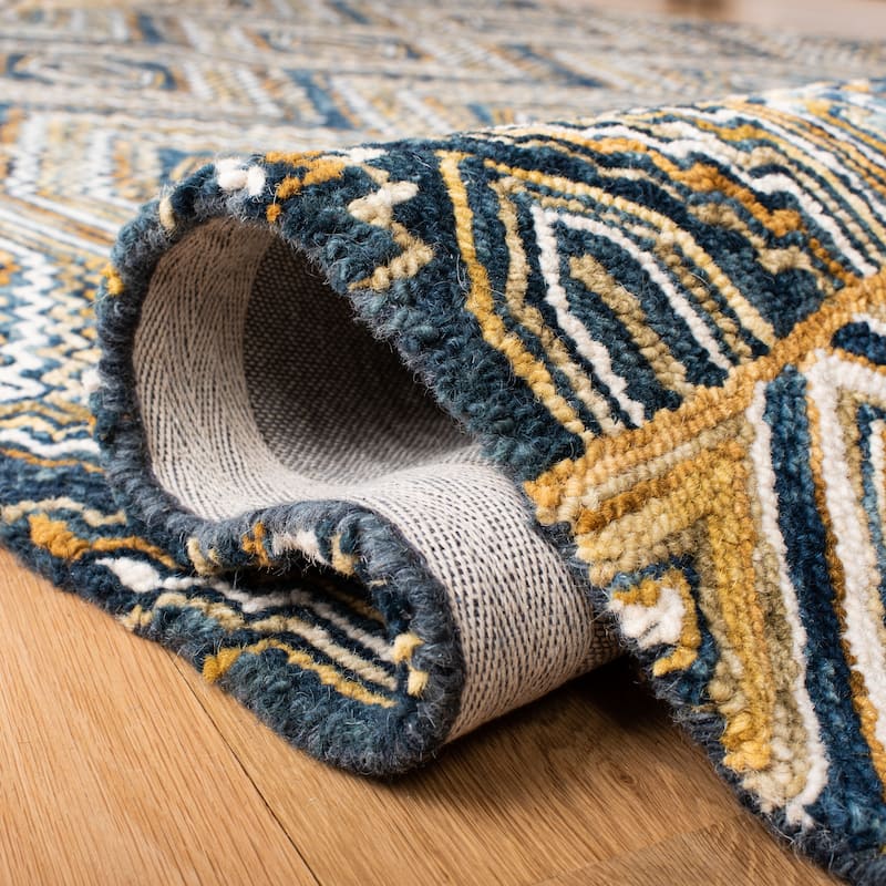 SAFAVIEH Handmade Aspen Frumah Boho Tribal Wool Rug -