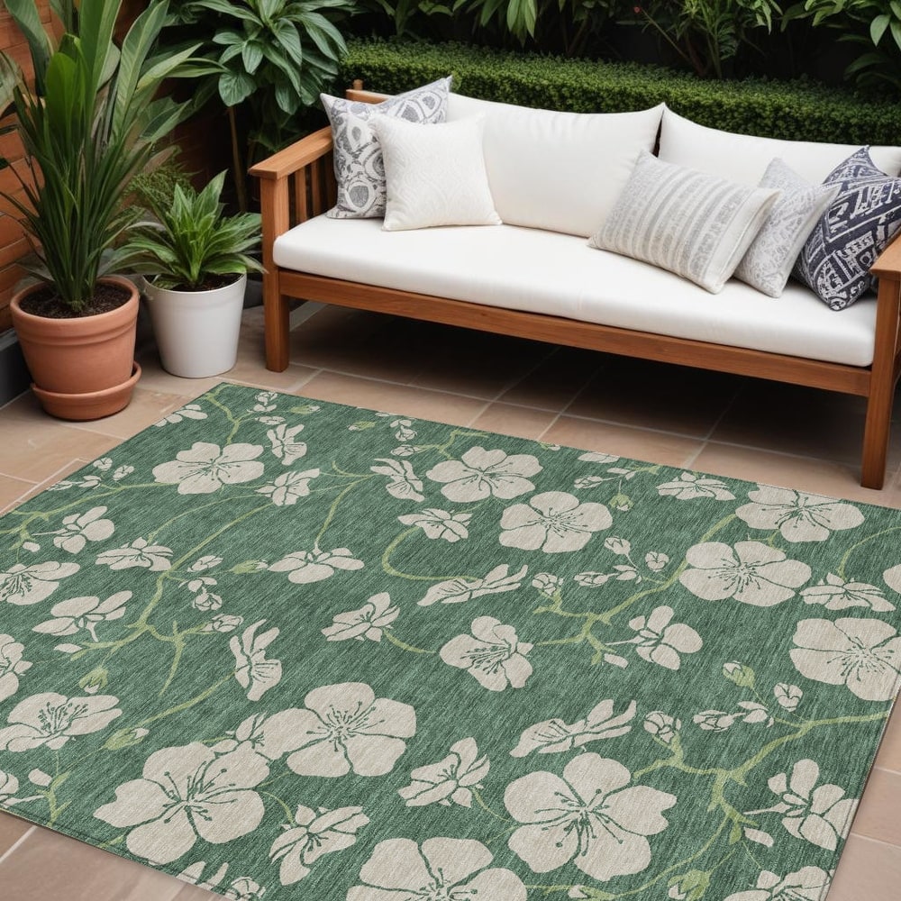 HomeRoots Floral Transitional Rectangle Outdoor Rug