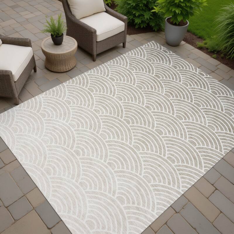 Machine Washable Indoor/ Outdoor Contemporary Poppy Chantille Rug