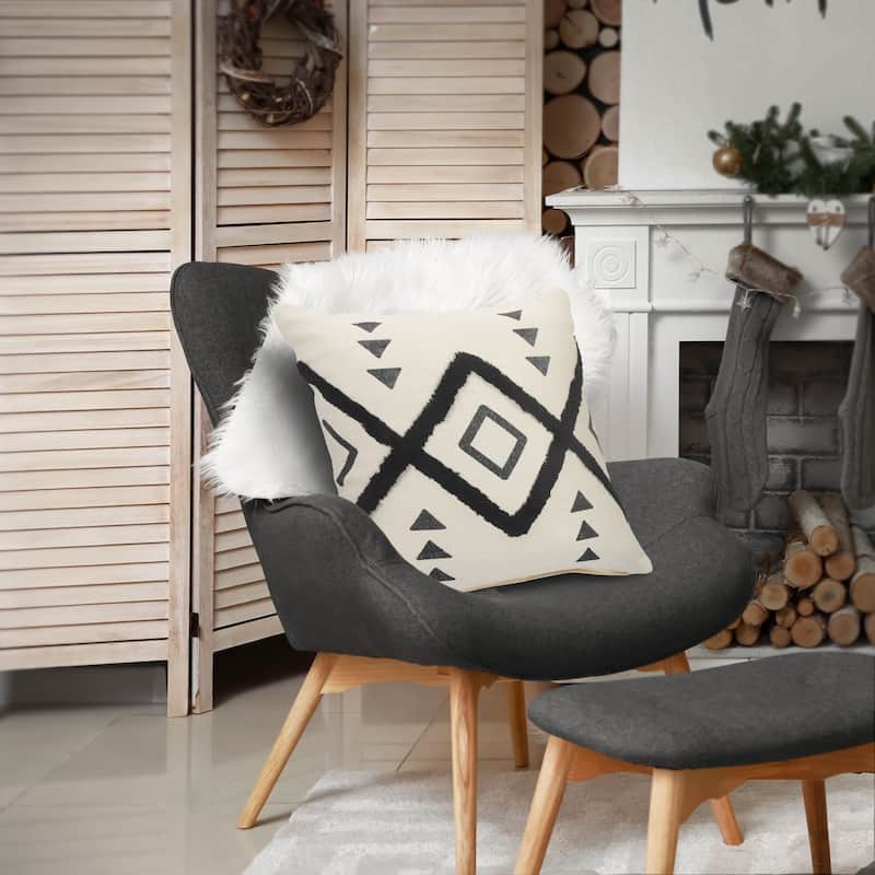 HomeRoots 20" X 20" Cream Black And Gray 100% Cotton Geometric Zippered Pillow