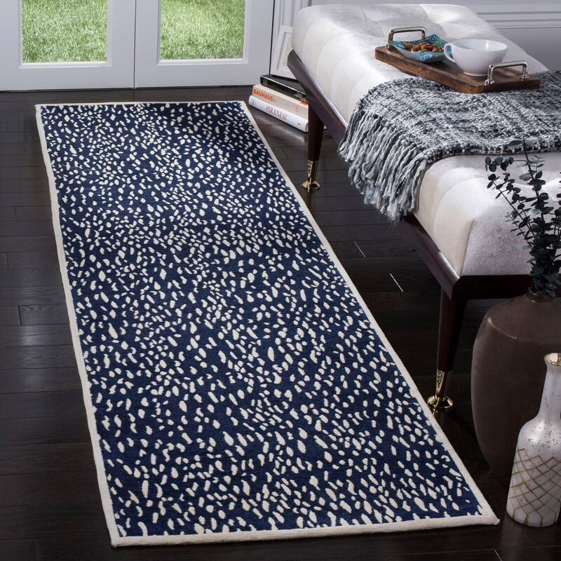SAFAVIEH Handmade Marbella Goril Modern Polyester Rug