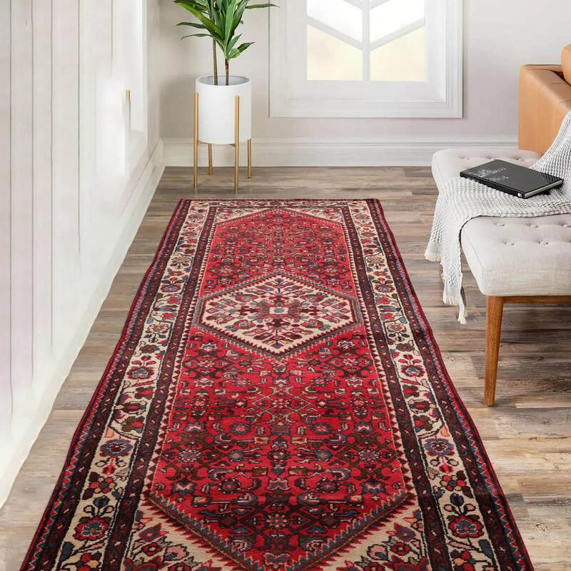 Hand Knotted Heriz Red Floral Wool Traditional Oriental Area Rug - 3' 6'' x 7' 4''