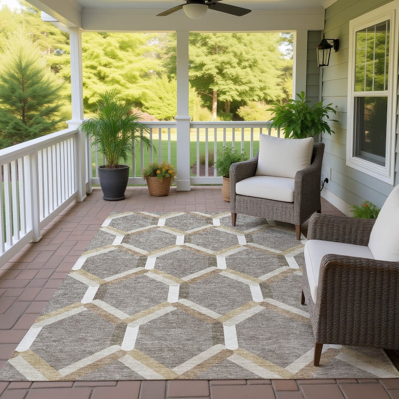 Machine Washable Indoor/ Outdoor Modern Trellis Chantille Rug