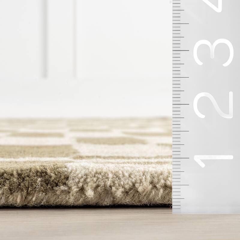 Kia Checkerboard Wool Area Rug