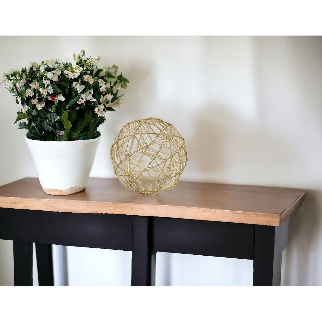 HomeRoots 7" Gold Metal Decorative Orb - 7' X '7' X '7